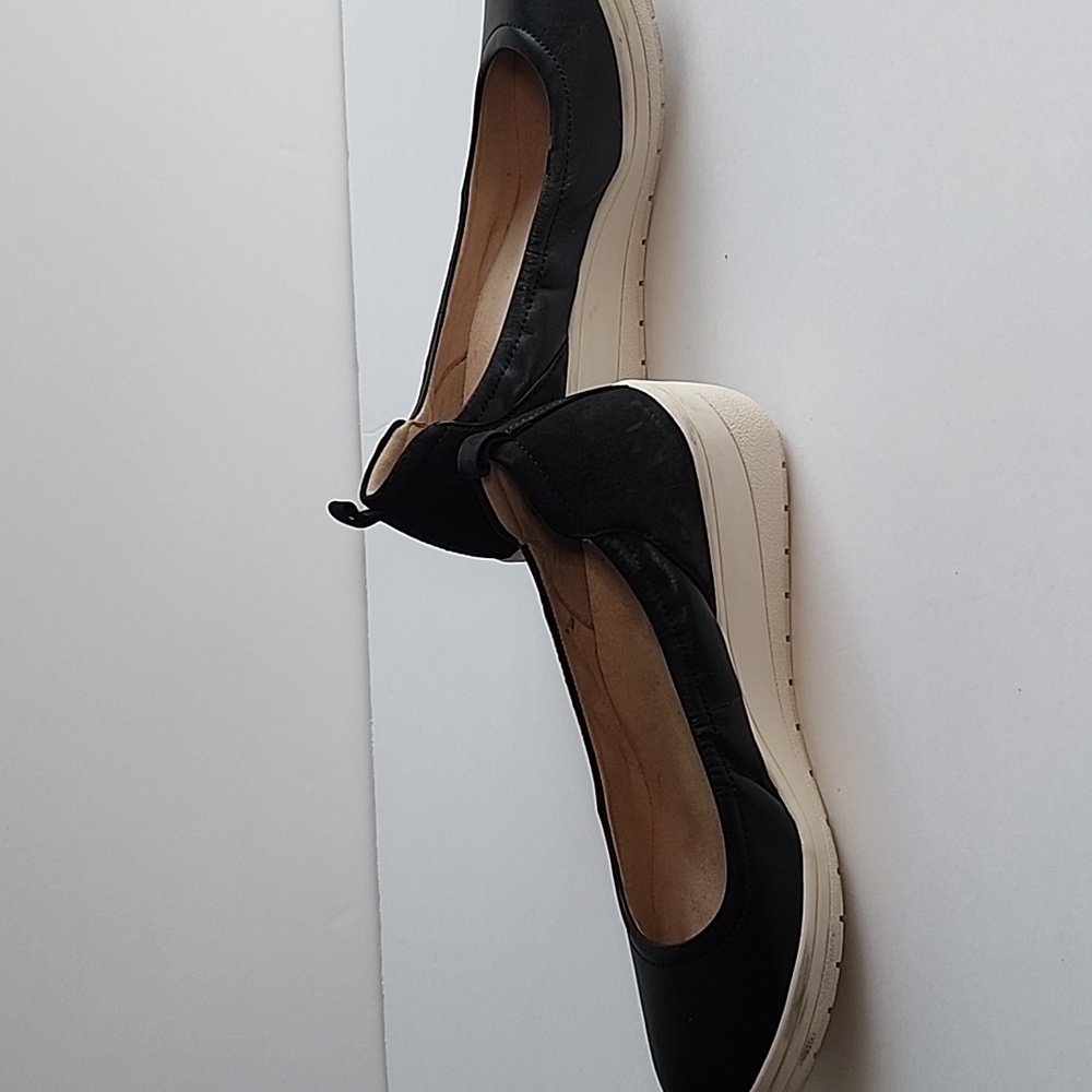 Vionic W6 - Picture 6 of 6